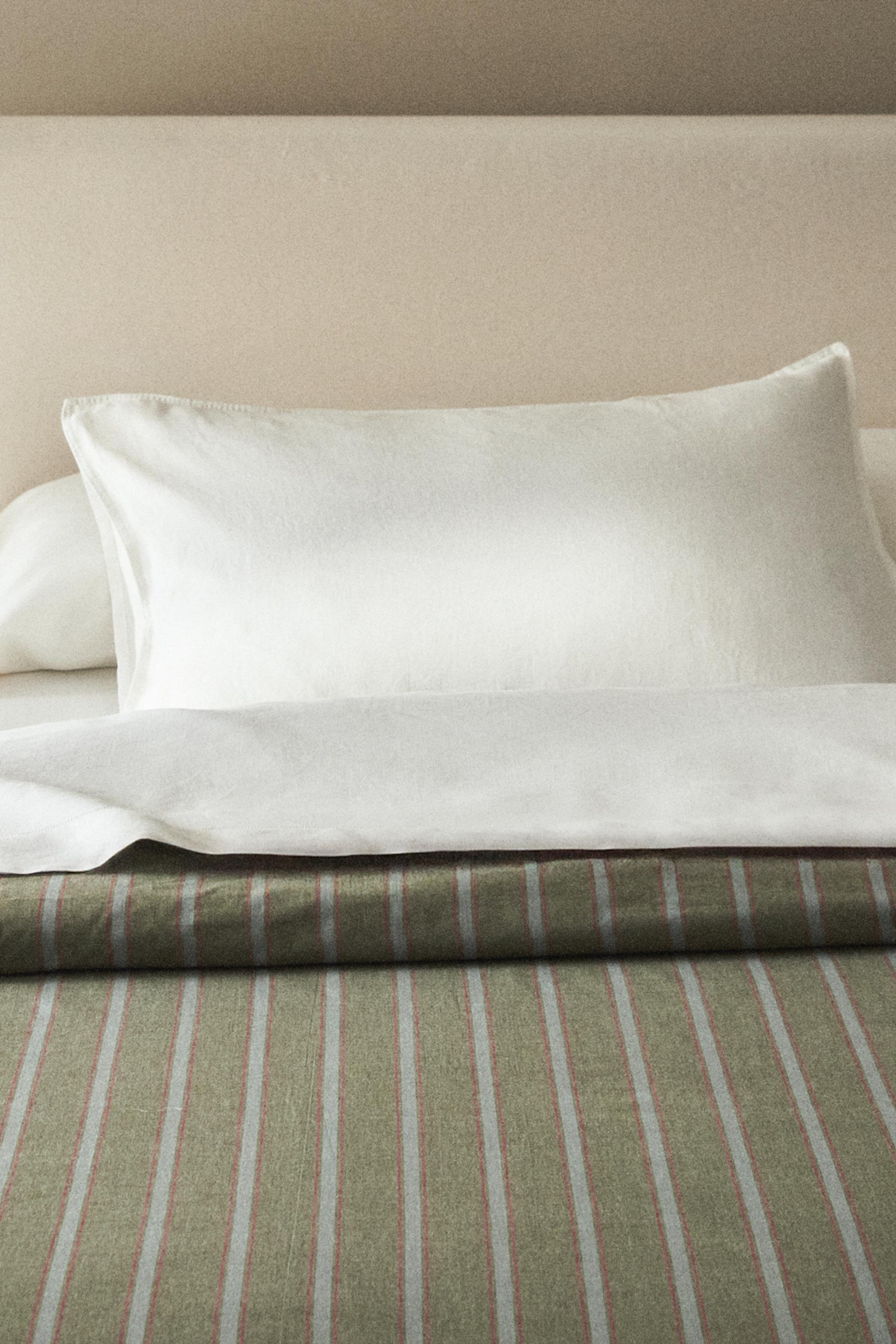 STRIPED PERCALE DUVET COVER (300 THREAD COUNT)